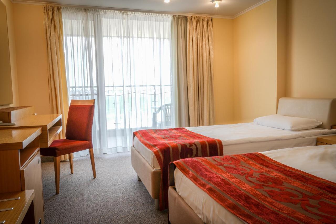 Kaliakra Beach Hotel - Ultra All Inclusive Albena Esterno foto